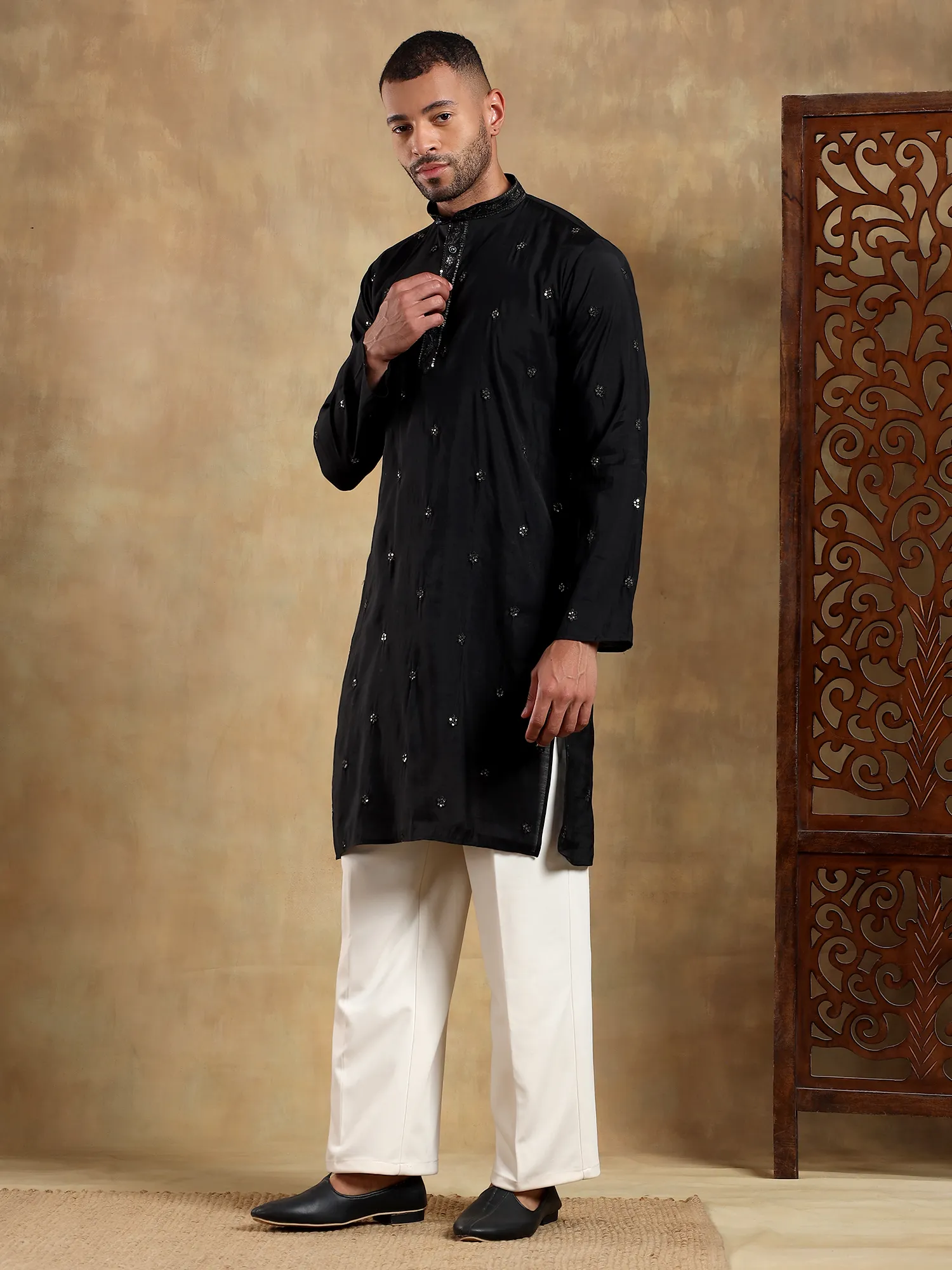 Black Embroidered Long Kurta - Image 4