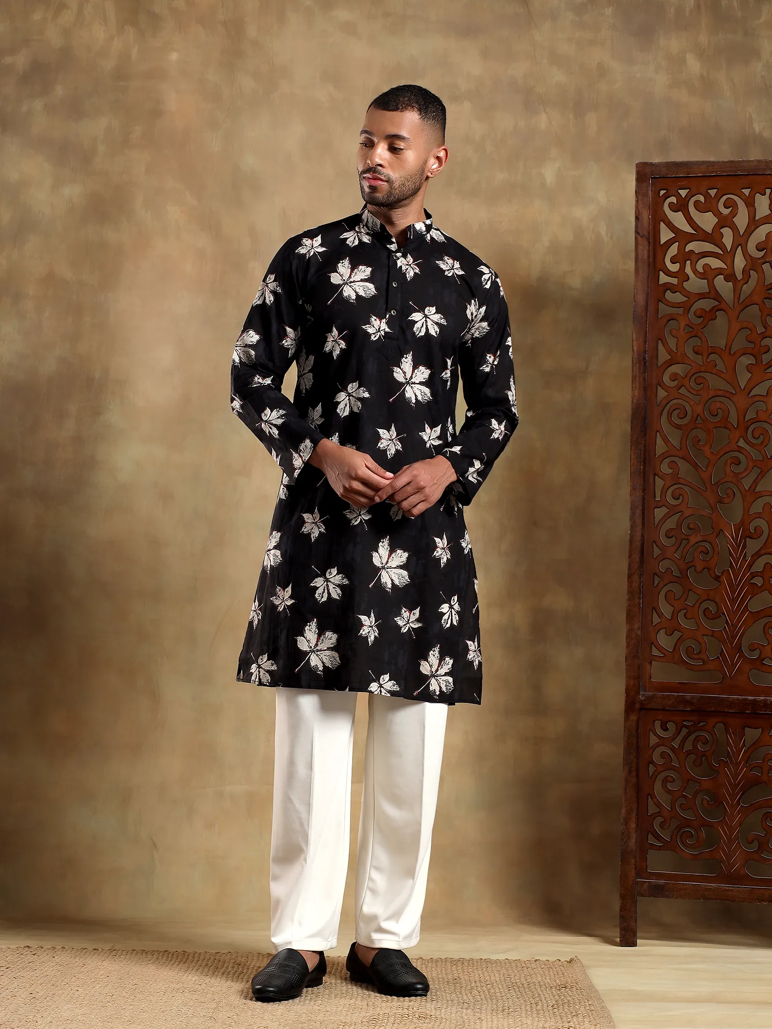 Black Leaf Printed Long Kurta & pyjama set - Image 4
