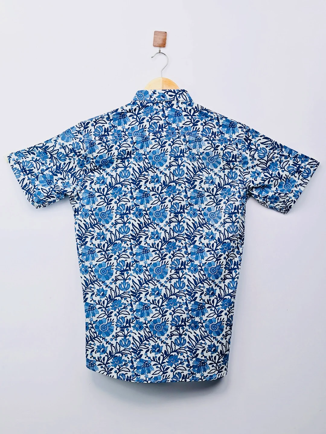 Blue Floral printed Half-Sleeves Shirt - Image 3