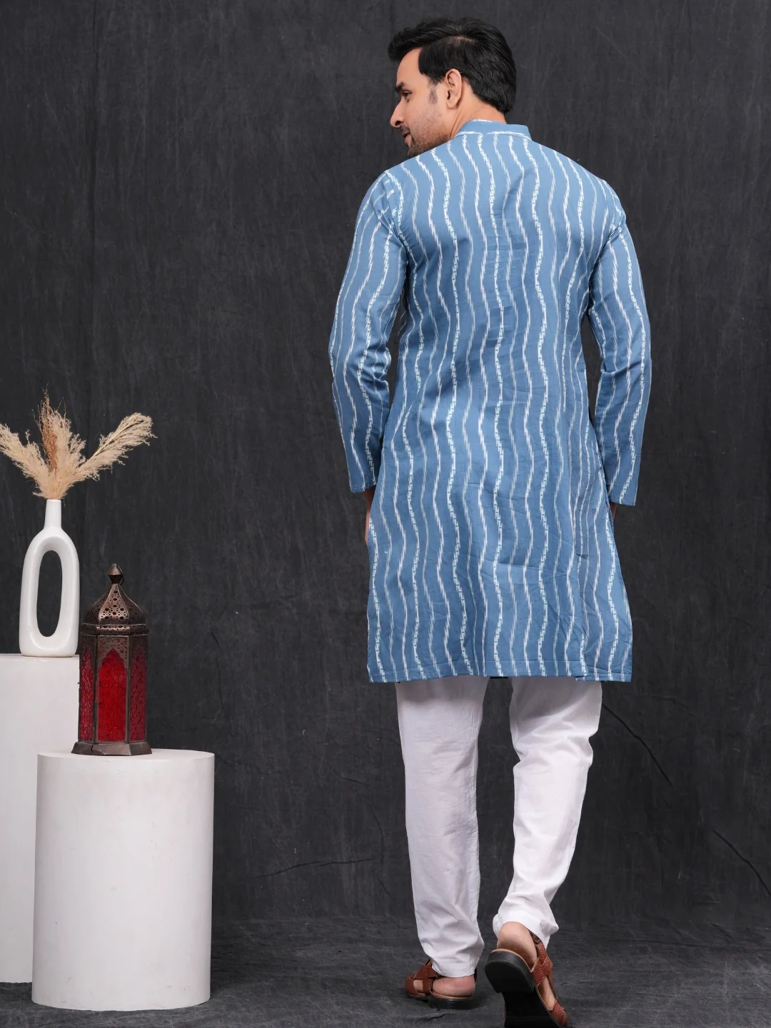 Blue illusion Lining Printed Cotton Kurta & Pajama Set - Image 4