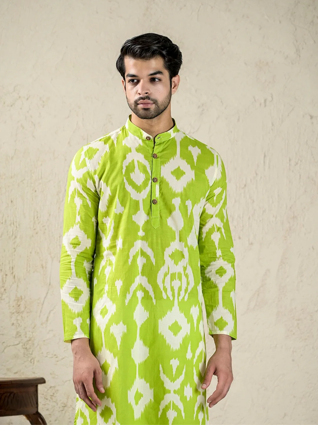 green ikat kurta and pyjama set - Image 4