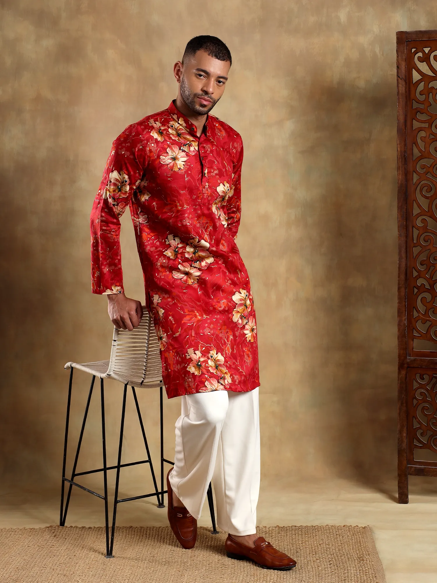 Red Floral gold Foil Long Kurta - Image 6