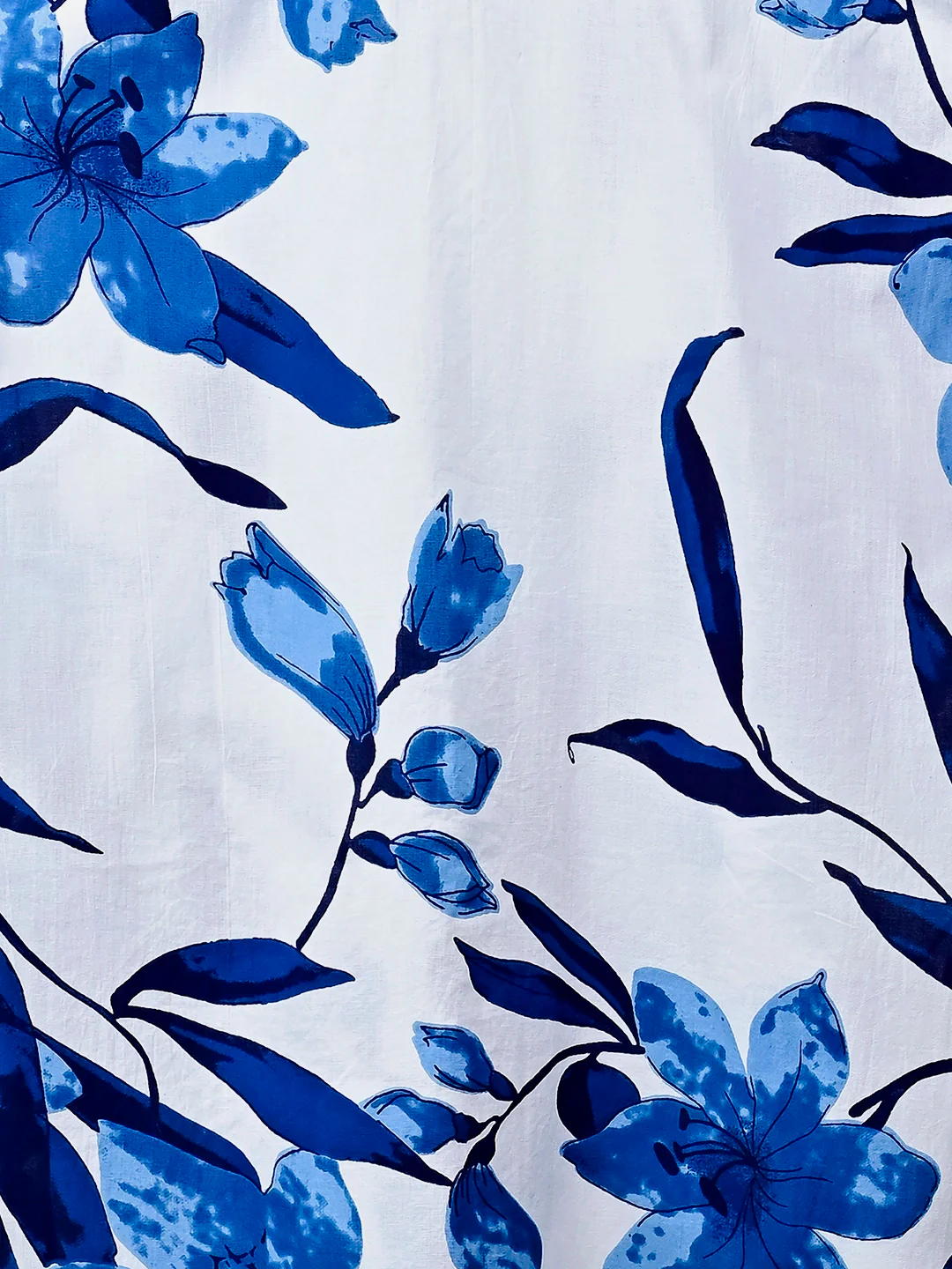 White & Blue Flower/Leaf Half-Sleeves Shirt - Image 5