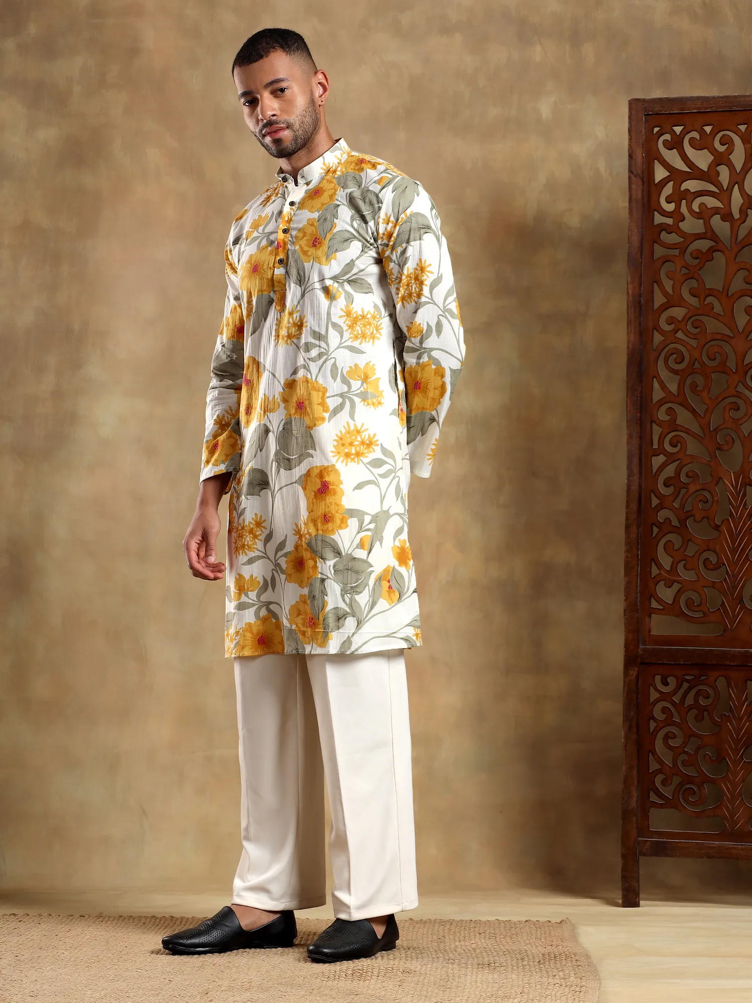 White/Yellow floral Printed Long Kurta & pyjama set - Image 5
